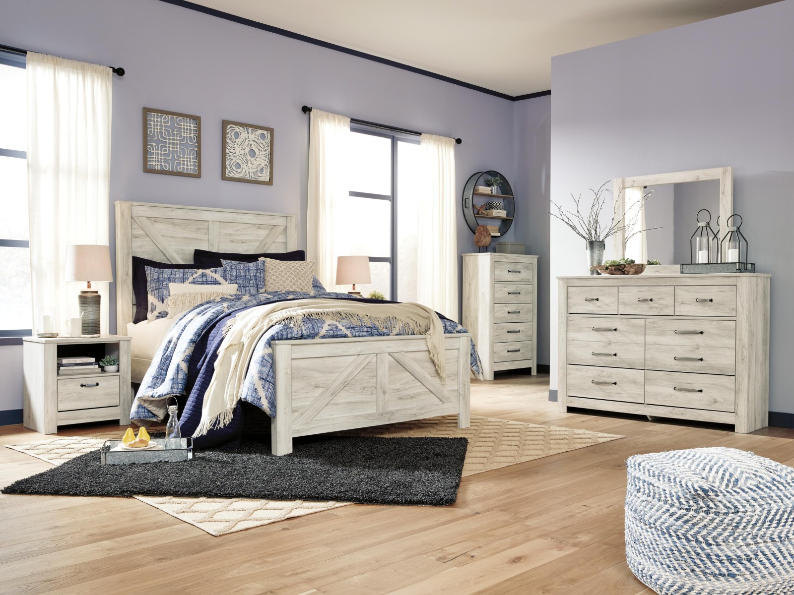 7 pc Bellaby Queen Bedroom Set