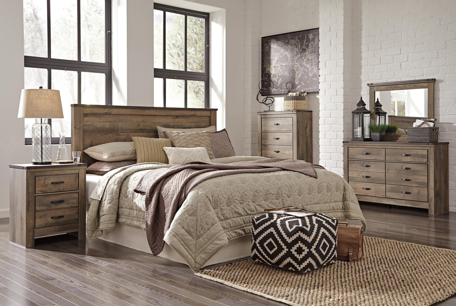 5 pc Trinell King/California King Bedroom Set