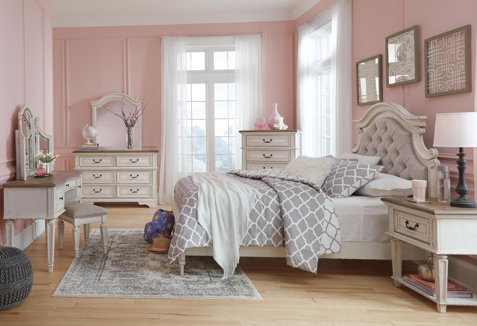 7 pc Realyn Full Youth Bedroom Set