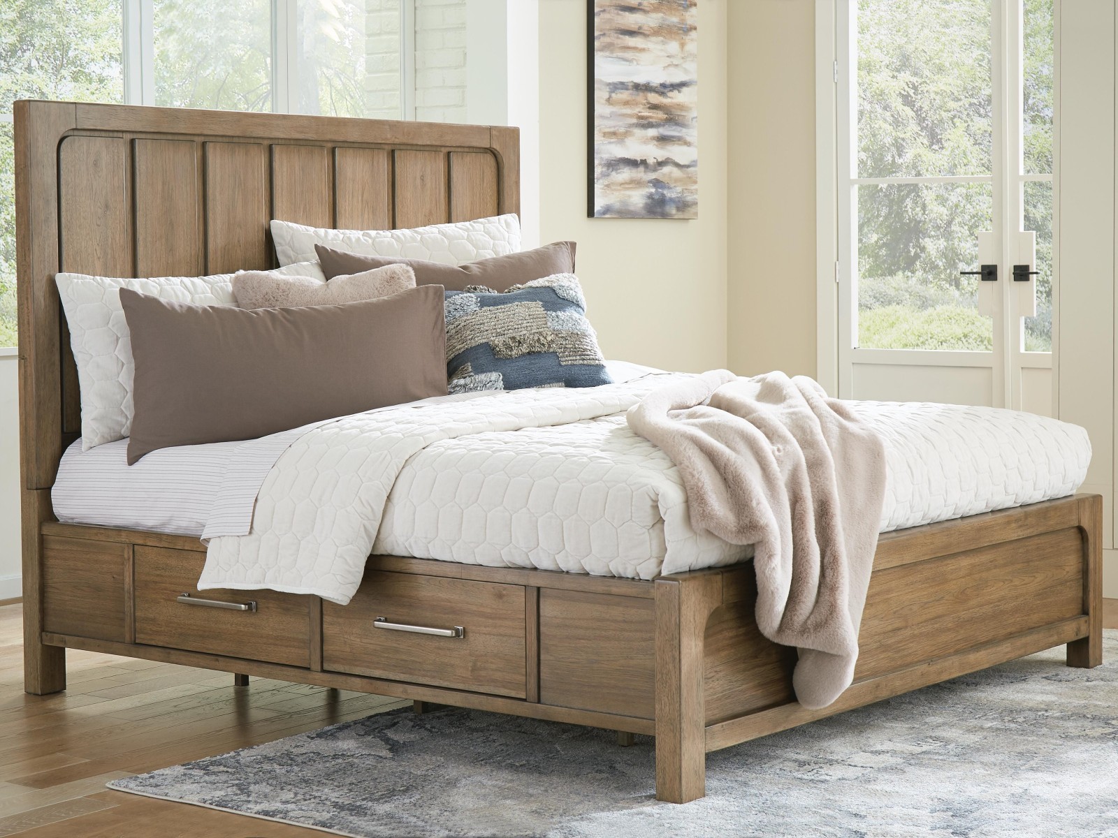 Cabalynn California King Panel Bed with Storage
